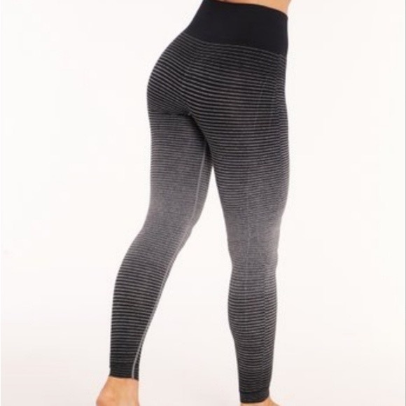 Marika Seamless High Waist Dip Dye Leggings - Picture 2 of 10